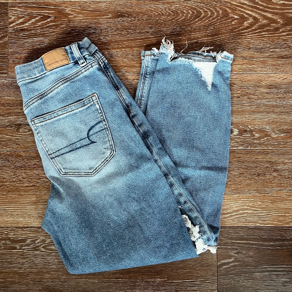 AE curvy mom jean